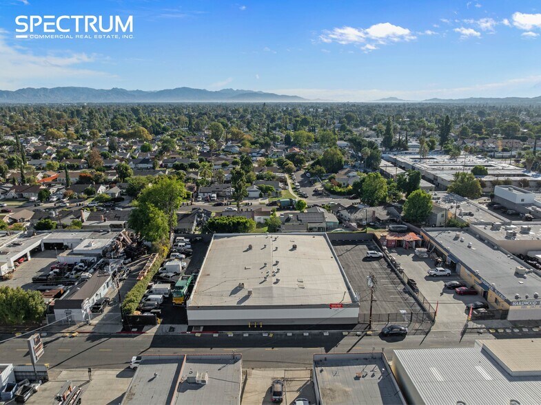 More Photos Of 7638 Deering Ave, Canoga Park Manufacturing For Sale