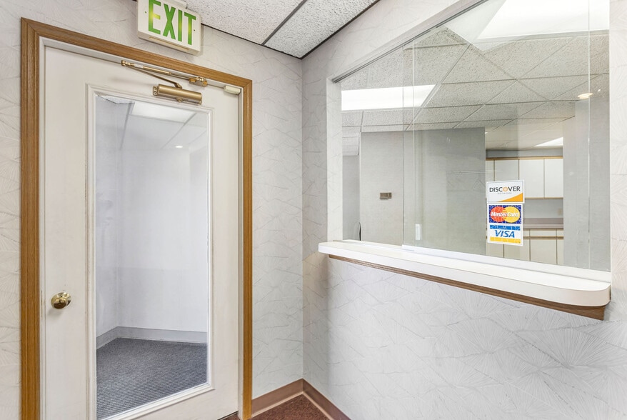 More Photos Of 5850 Boymel Dr, Fairfield Medical For Sale