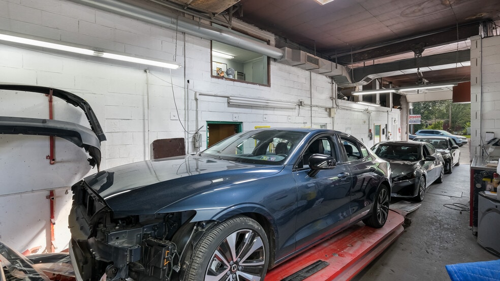 More Photos Of 2531 Street Rd, Bensalem Auto Repair For Sale