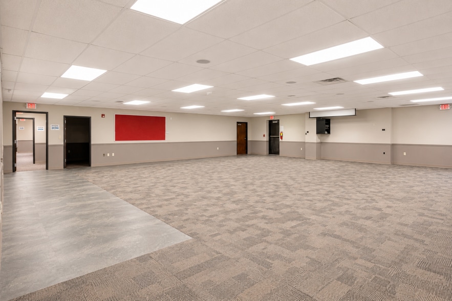 More Photos Of 1400 Pike St, Marietta Office For Lease