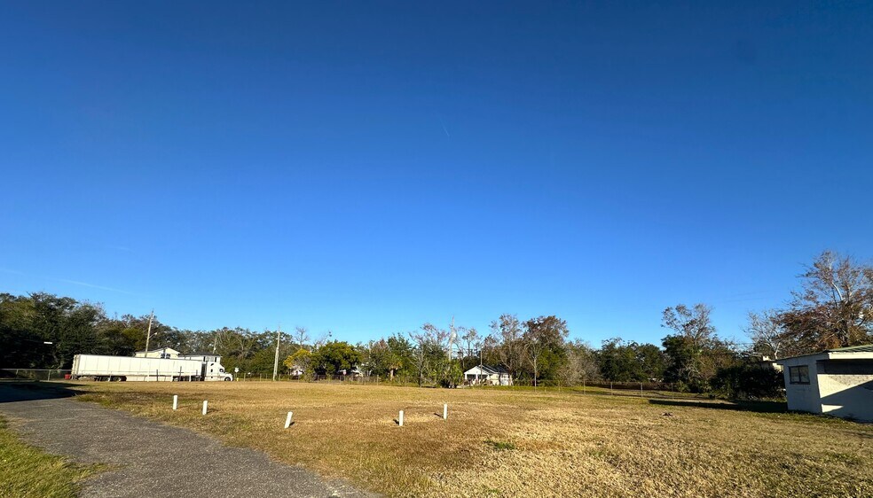 More Photos Of 2335 N Davis St, Jacksonville Religious Facility For Sale