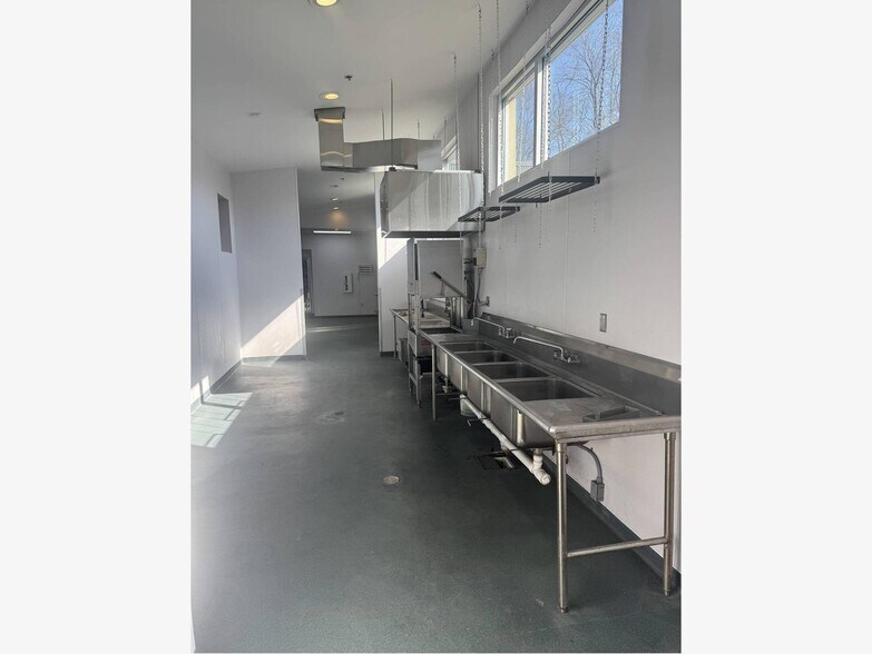 More Photos Of 2501 E President St, Savannah Food Processing For Lease