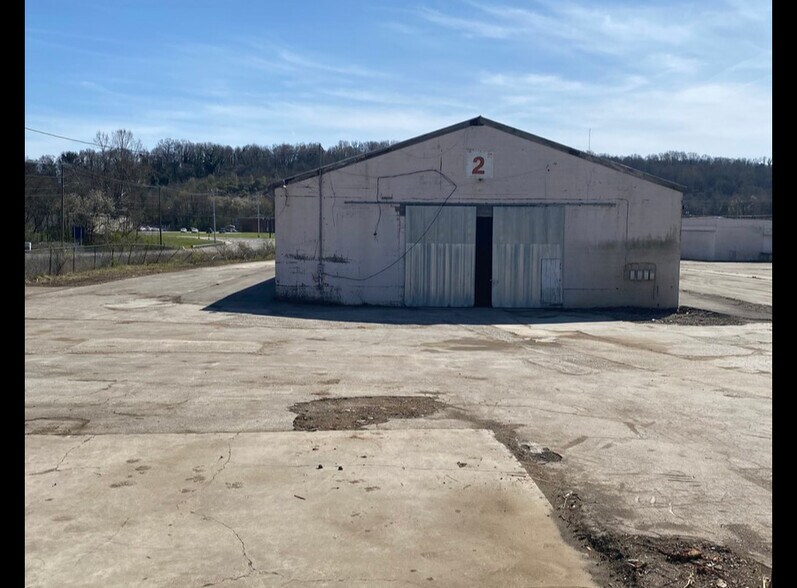 More Photos Of 2635 Western Ave, Knoxville Warehouse For Sale