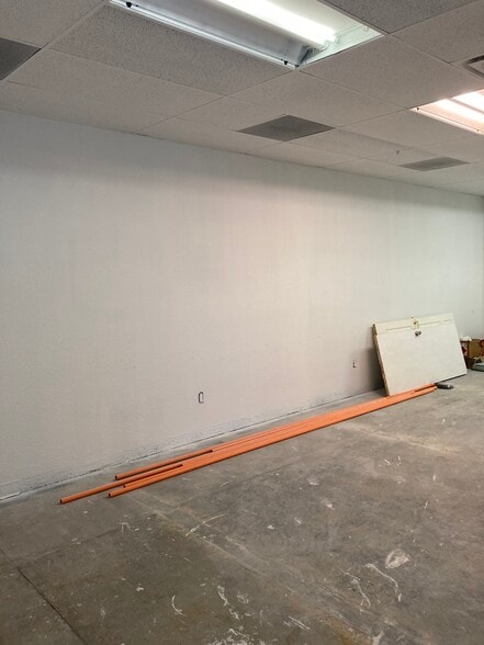 More Photos Of 1779 N Zaragosa Rd, El Paso Storefront For Sale