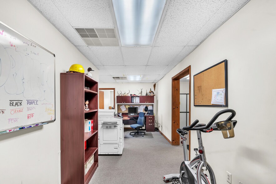 More Photos Of 403 Industrial Dr, Griffith Service For Sale