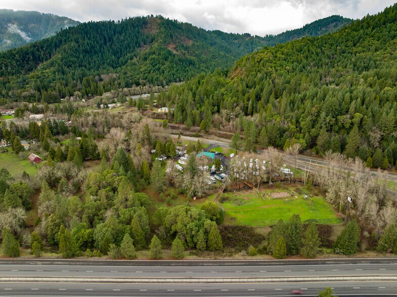 More Photos Of 999 Old Highway 99, Wolf Creek Specialty For Sale