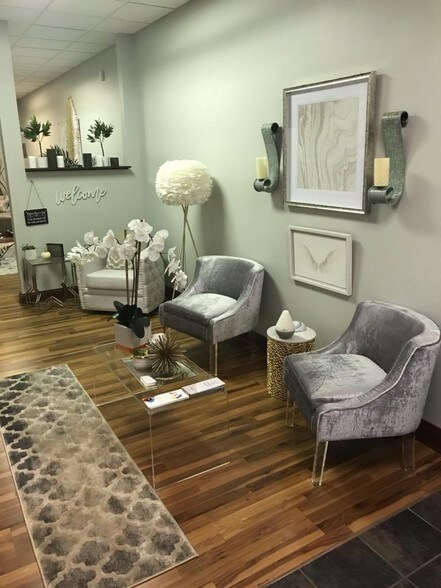 More Photos Of 11079-11099 Village Square Ln, Fishers Office For Lease