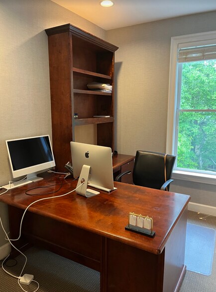 More Photos Of 1742 Mount Vernon Rd, Dunwoody Loft Creative Space For Lease