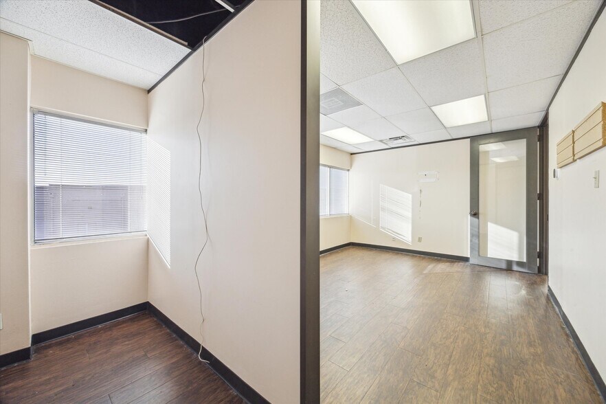 More Photos Of 17041 El Camino Real, Houston Office Residential For Sale