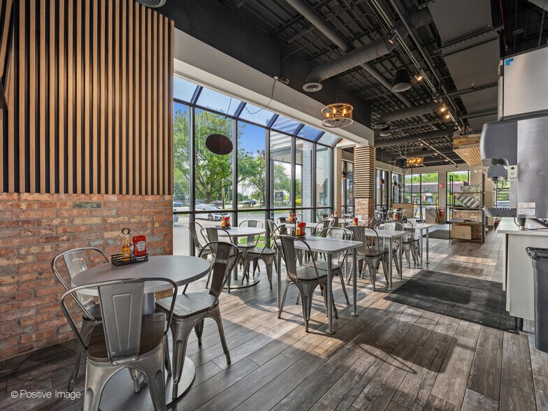 More Photos Of 720 E Rand Rd, Mount Prospect Fast Food For Sale