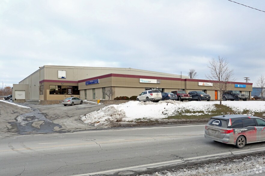 More Photos Of 130 Rue Jean-Proulx, Gatineau Light Distribution For Lease