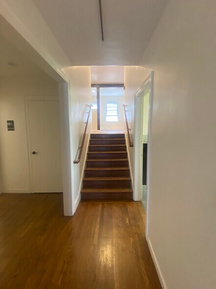 More Photos Of 1505 Main St, Saint Helena Office For Lease