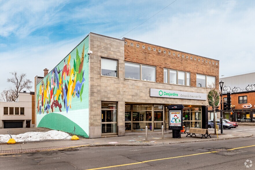 More Photos Of 3250 Rue Masson, Montréal Storefront Retail Office For Sale
