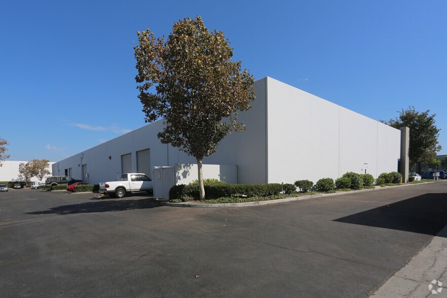 More Photos Of 1961 E Miraloma Ave, Placentia Unknown For Lease