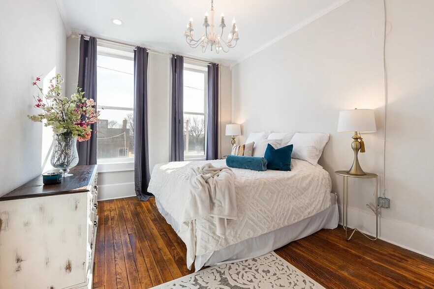 More Photos Of 506 Flynn St, Alva Storefront Retail Residential For Sale