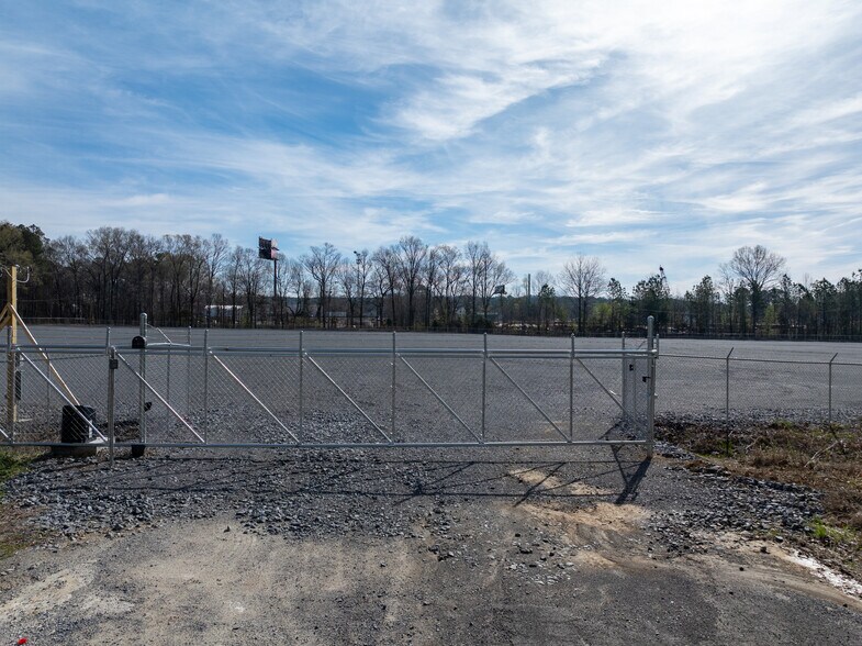 More Photos Of Tyler Drive, Calhoun Land For Lease
