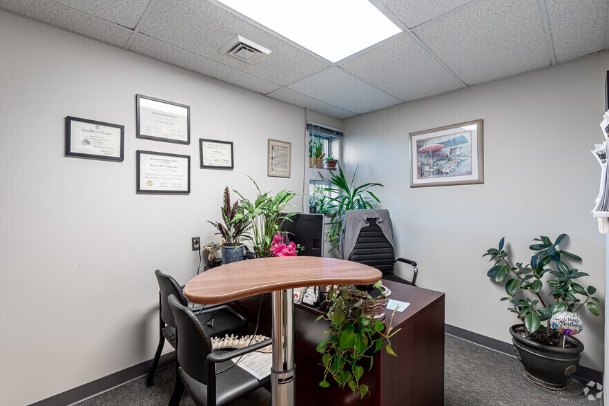 More Photos Of 70 Heminway Park Rd, Watertown Medical For Lease