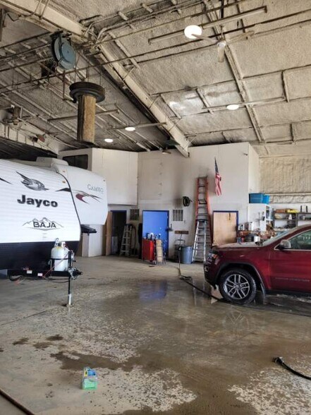 More Photos Of 3013 Pegar Road, Fairbanks Auto Repair For Sale