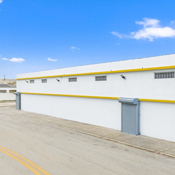 More Photos Of 14532-14540 NW 26th Ave, Opa Locka Warehouse For Sale