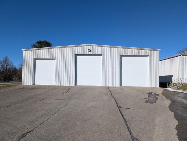 More Photos Of 4085 Pepperell Way, Dublin Distribution For Sale