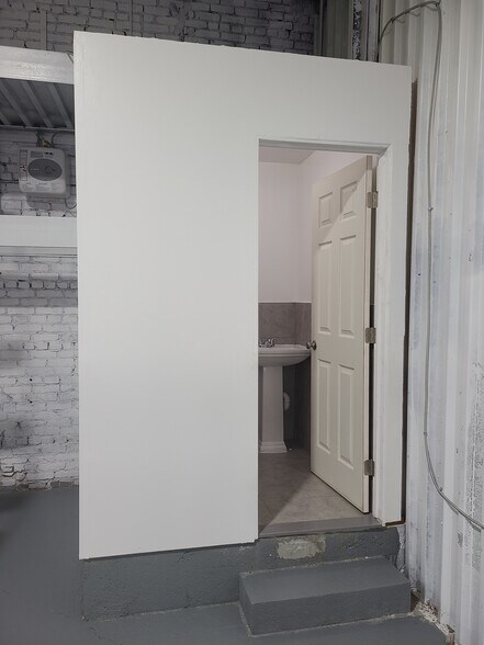 More Photos Of 67 Sackett St, Brooklyn Warehouse For Lease