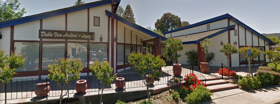 More Photos Of 670 Gregory Ln, Pleasant Hill Storefront For Lease