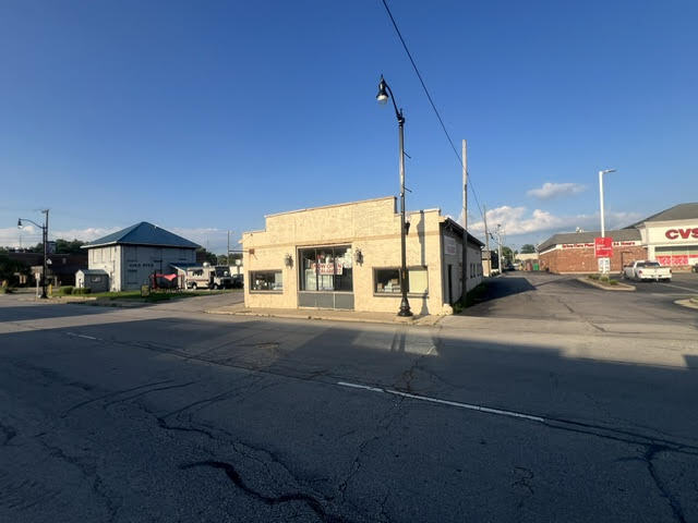More Photos Of 212 N Washington St, Crawfordsville Convenience Store For Sale