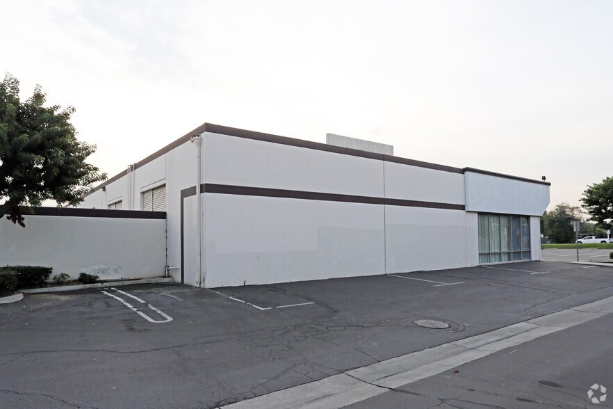 More Photos Of 8201 Orangethorpe Ave, Buena Park Warehouse For Lease