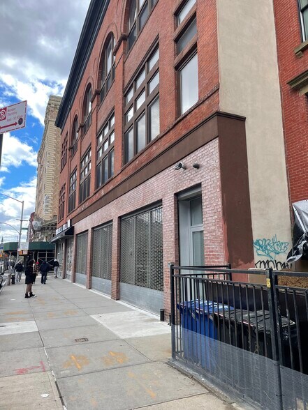 More Photos Of 405-407 Gates Ave, Brooklyn Loft Creative Space For Lease