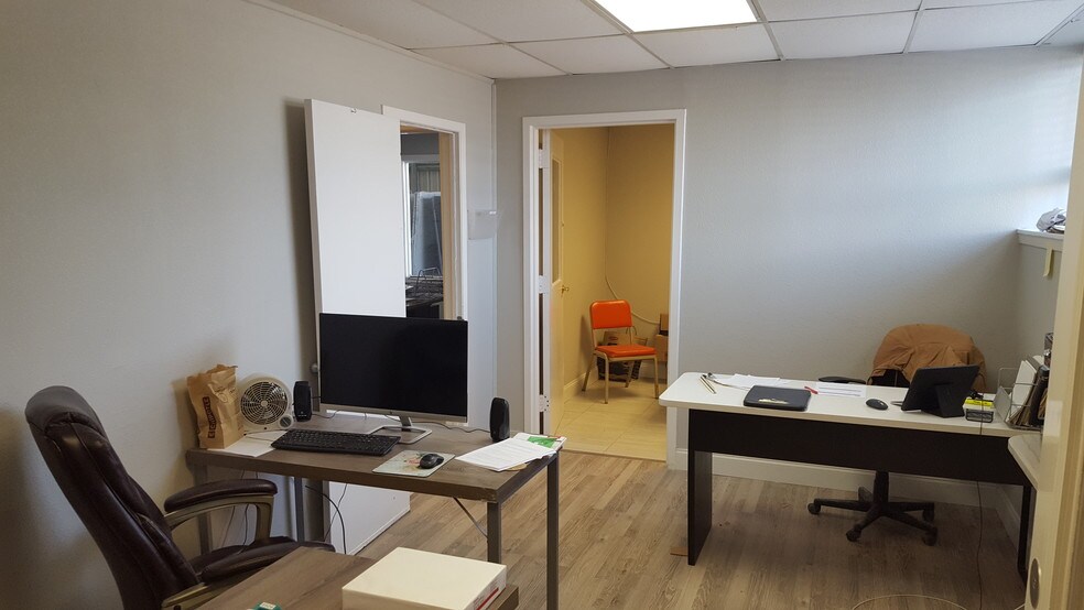 More Photos Of 1222 Chulie Dr, San Antonio Warehouse For Lease