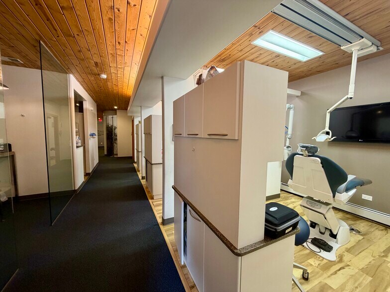 More Photos Of 134 W State St, Sycamore Office Residential For Sale