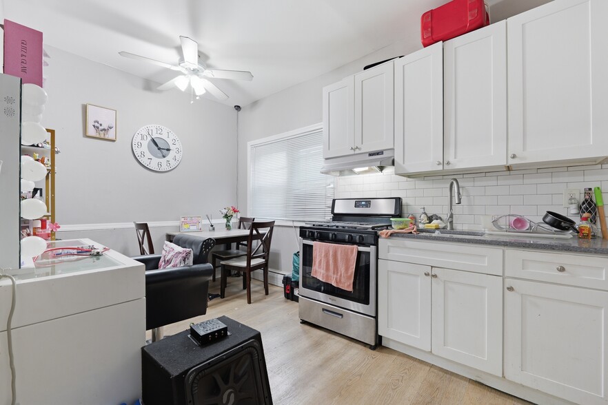 More Photos Of 200 Madison Ave, Perth Amboy Apartments For Sale