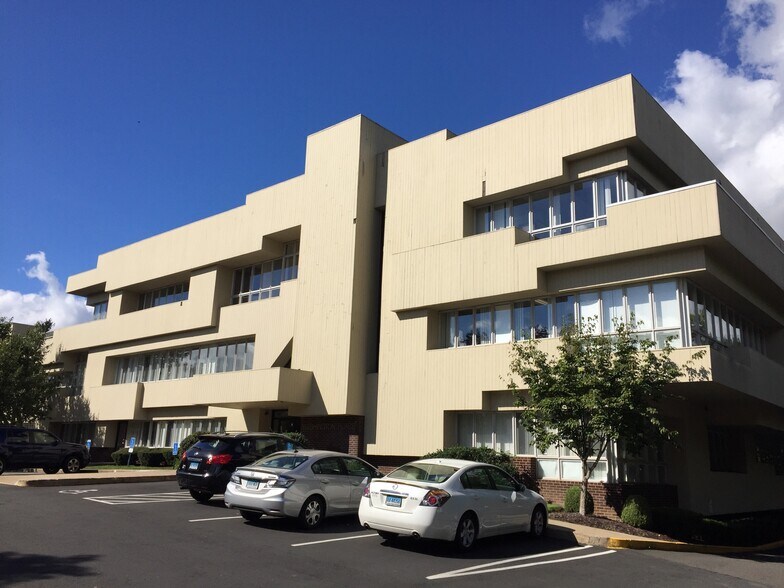 Primary Photo Of 60 Washington Ave, Hamden Medical For Lease