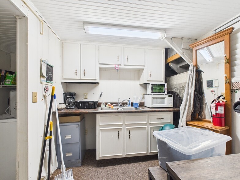 More Photos Of 329 E Dayton Dr, Fairborn Storefront Retail Office For Sale