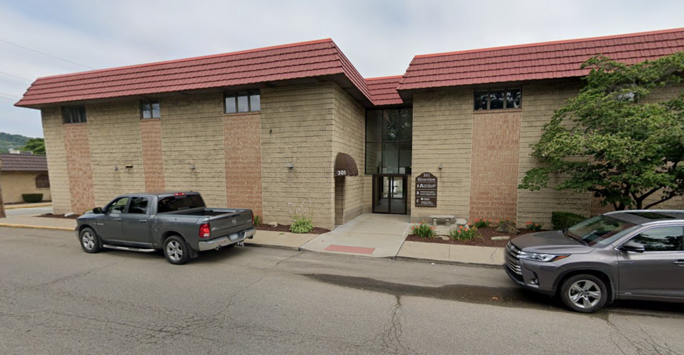 Primary Photo Of 301 E 1st Ave, Tarentum Office For Sale