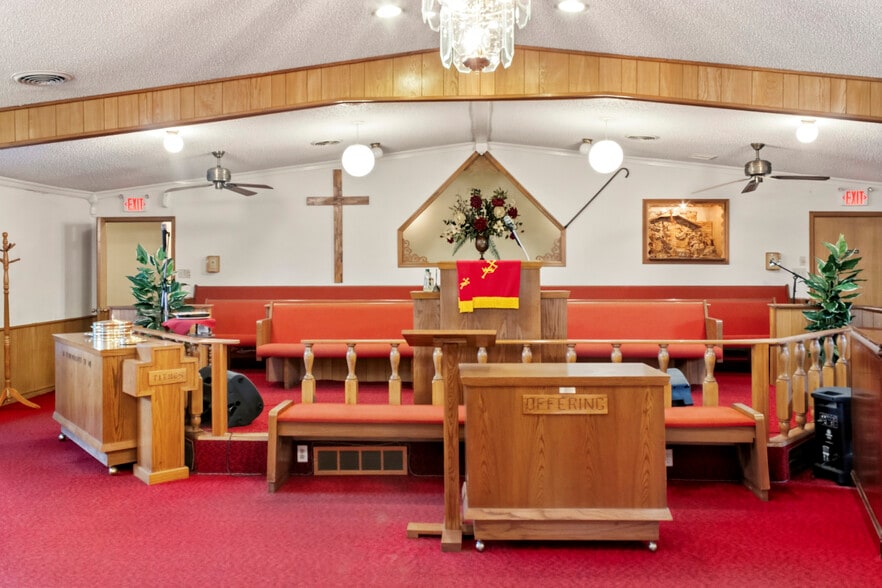 More Photos Of 21177 US Highway 80, Wills Point Religious Facility For Sale
