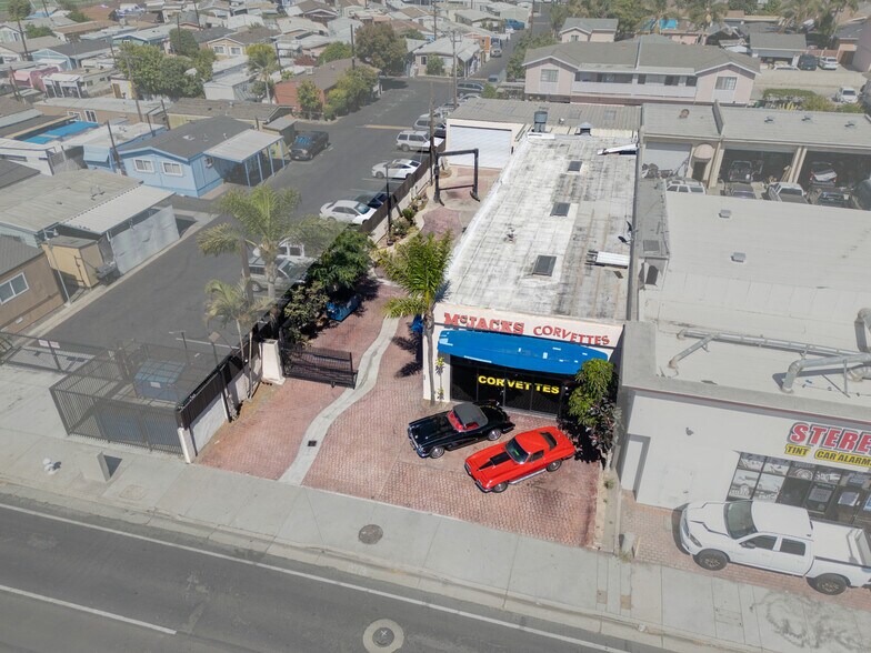 More Photos Of 411 S Harbor Blvd, Santa Ana Auto Dealership For Sale