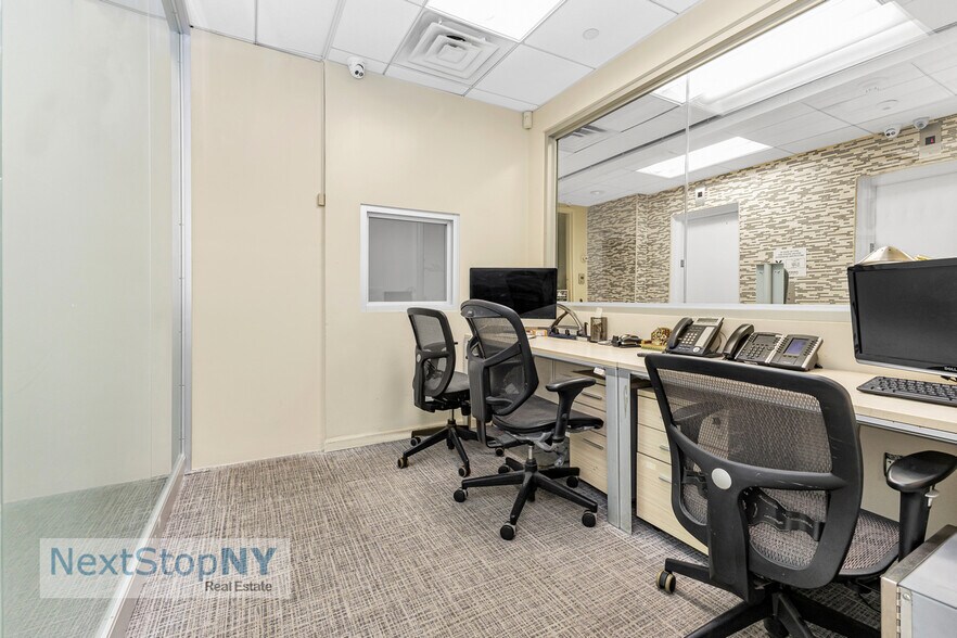 More Photos Of 70 W 36th St, New York Office For Sale