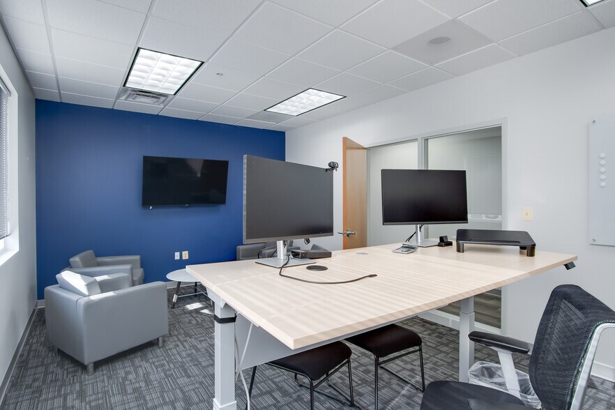 More Photos Of 7118 Geoffrey Way, Frederick Warehouse For Lease