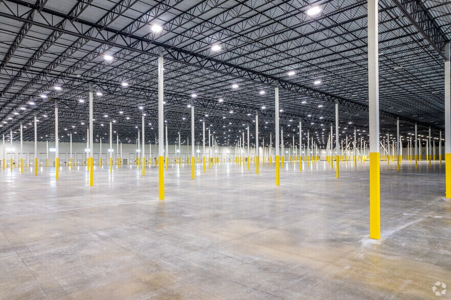 More Photos Of 5710 Inner Park Dr, Edwardsville Distribution For Lease