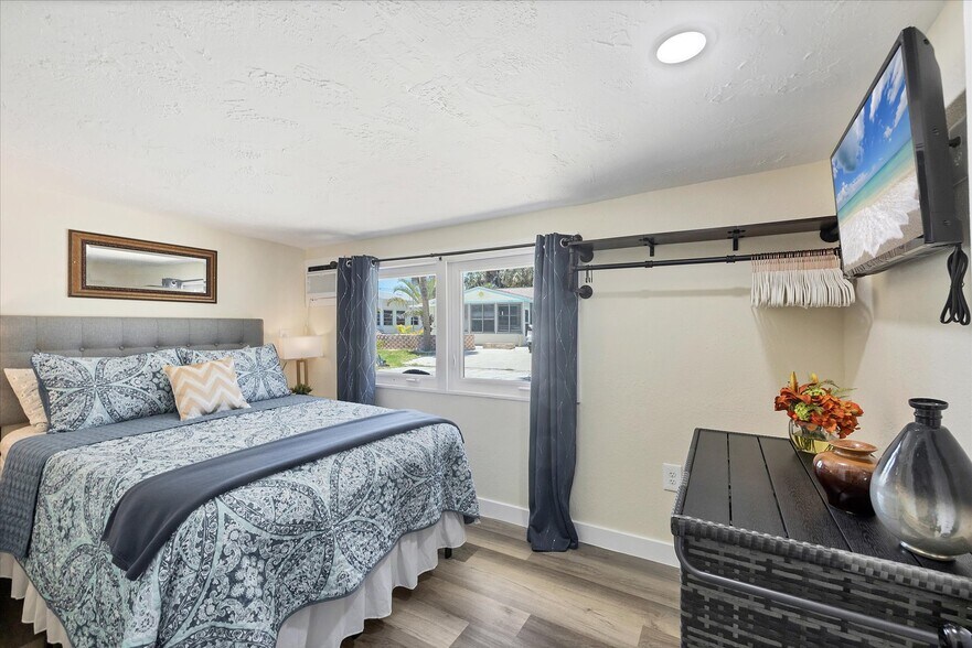 More Photos Of 115 Friendship Ln, Englewood Apartments For Sale