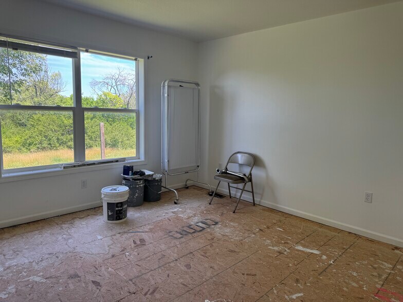 More Photos Of 13450 S Topeka Ave, Carbondale Apartments For Sale