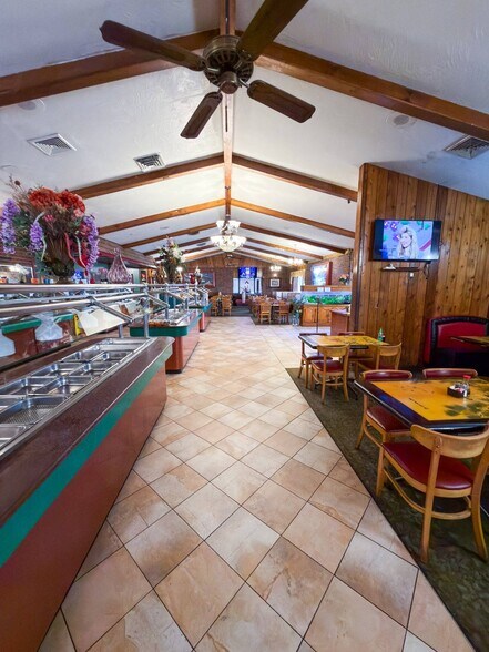 More Photos Of 840 E US Highway 60, Monett General Retail For Sale