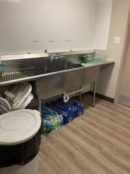 More Photos Of 3707 Vegas Dr, Las Vegas Daycare Center For Sale