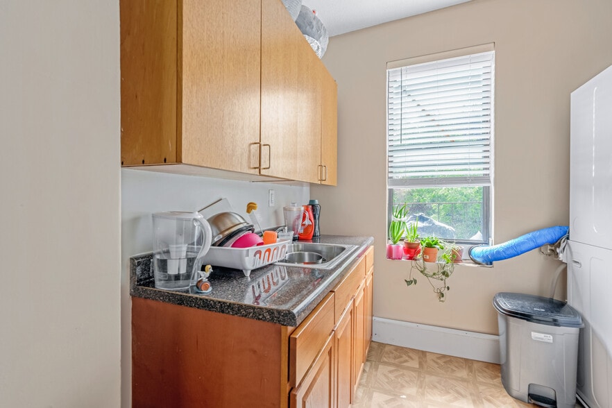 More Photos Of 1209 Elder Ave, Bronx Apartments For Sale