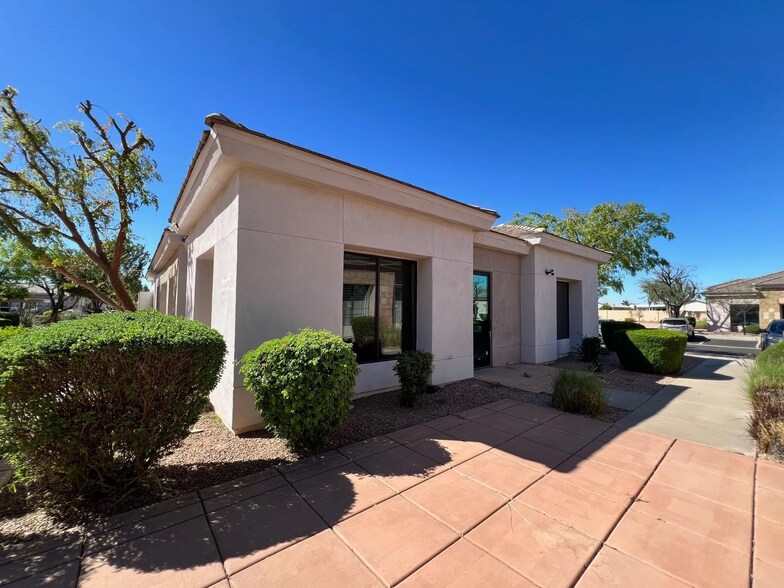 More Photos Of 7165 E University Dr, Mesa Office For Lease