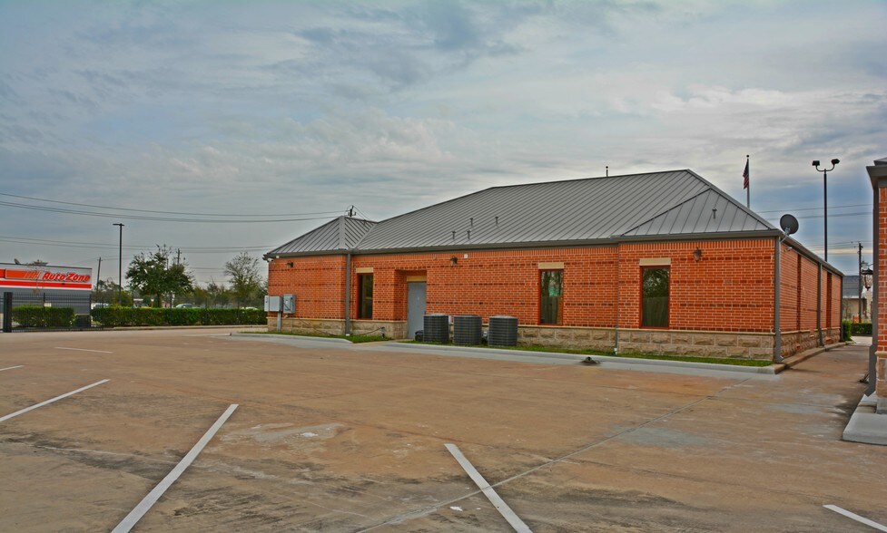 More Photos Of 12112 Bellaire Blvd, Houston Medical For Lease