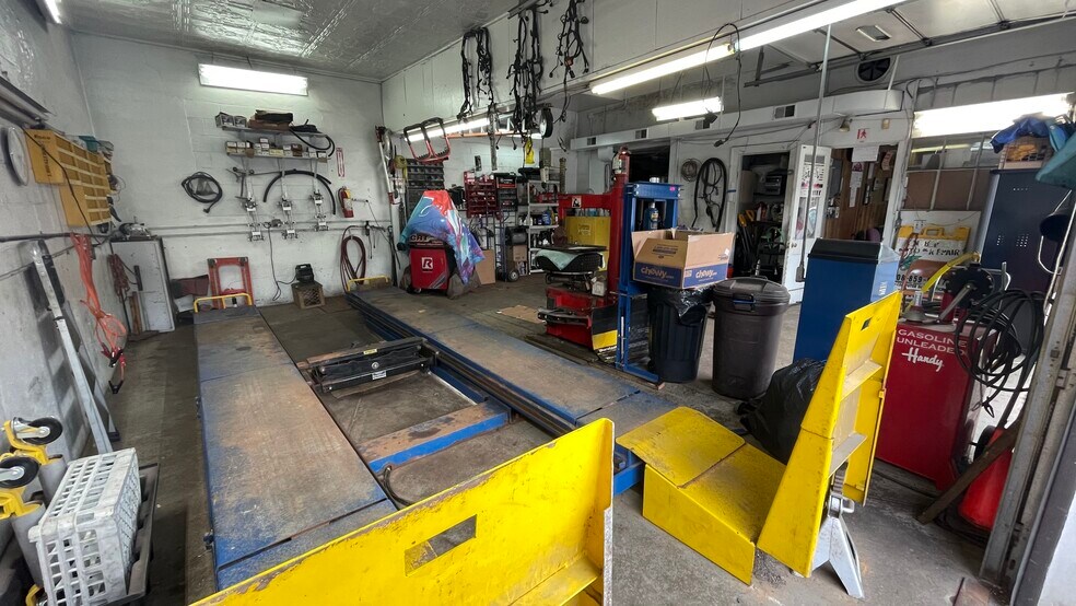 More Photos Of 404-410 S Main St, Phillipsburg Auto Repair For Sale