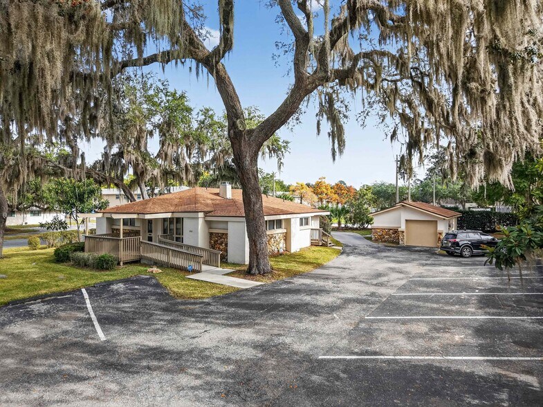 More Photos Of 708 Lee St, Leesburg Office For Lease