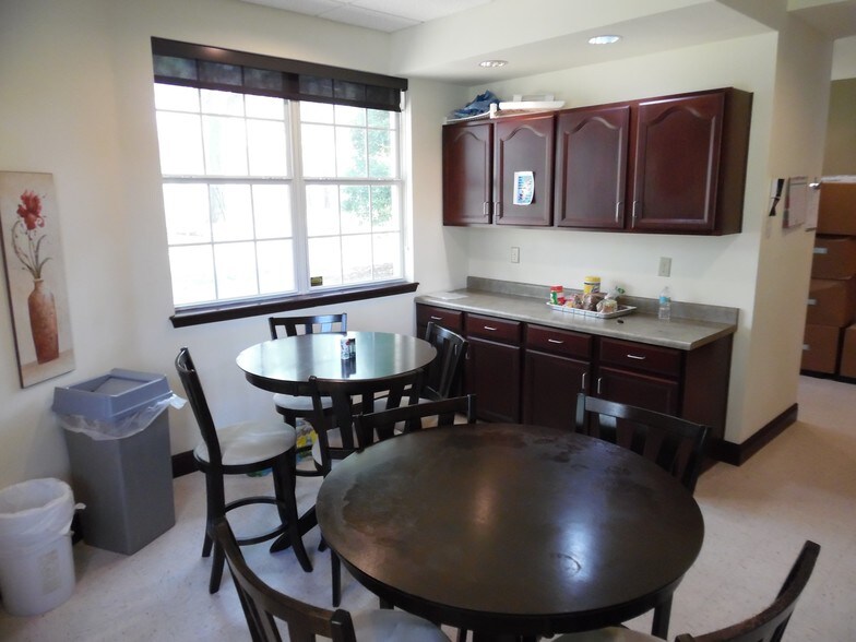 More Photos Of 6789 Southpoint Pky, Jacksonville Medical For Sale